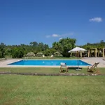 Semesterbostad Liiiving In | Countryside Pool House