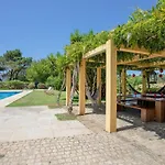Semesterbostad Liiiving In | Countryside Pool House *