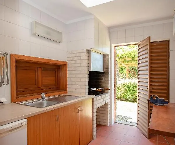 Liiiving In | Countryside Pool House Tatil Evi Caminha