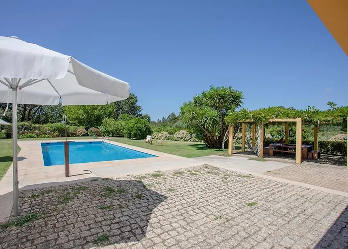 Liiiving In | Countryside Pool House Дом отдыха