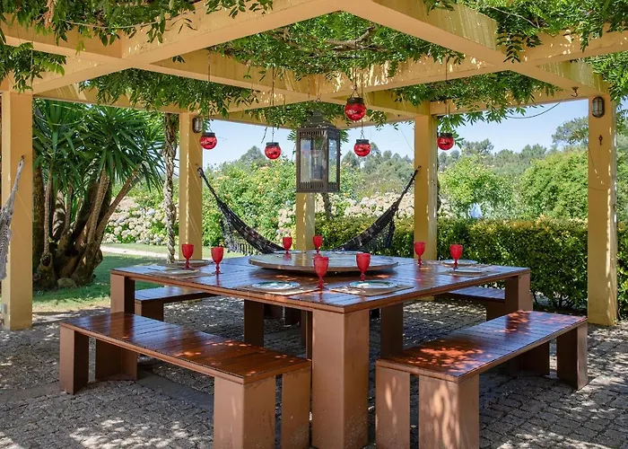 Liiiving In | Countryside Pool House Tatil Evi Caminha