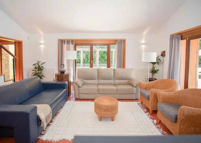 Liiiving In | Countryside Pool House Tatil Evi Caminha