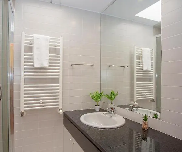 Liiiving In | Countryside Pool House Дом отдыха *