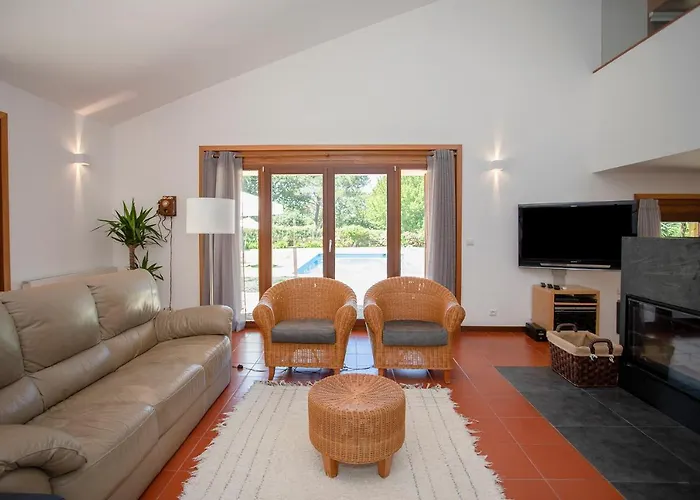 Tatil Evi Liiiving In | Countryside Pool House